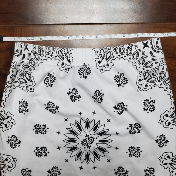 Forever 21 White Bandana High Waisted Skirt - Picture 3 of 6